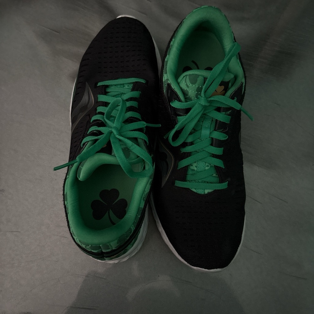 Saucony Black and Green Running Shoes